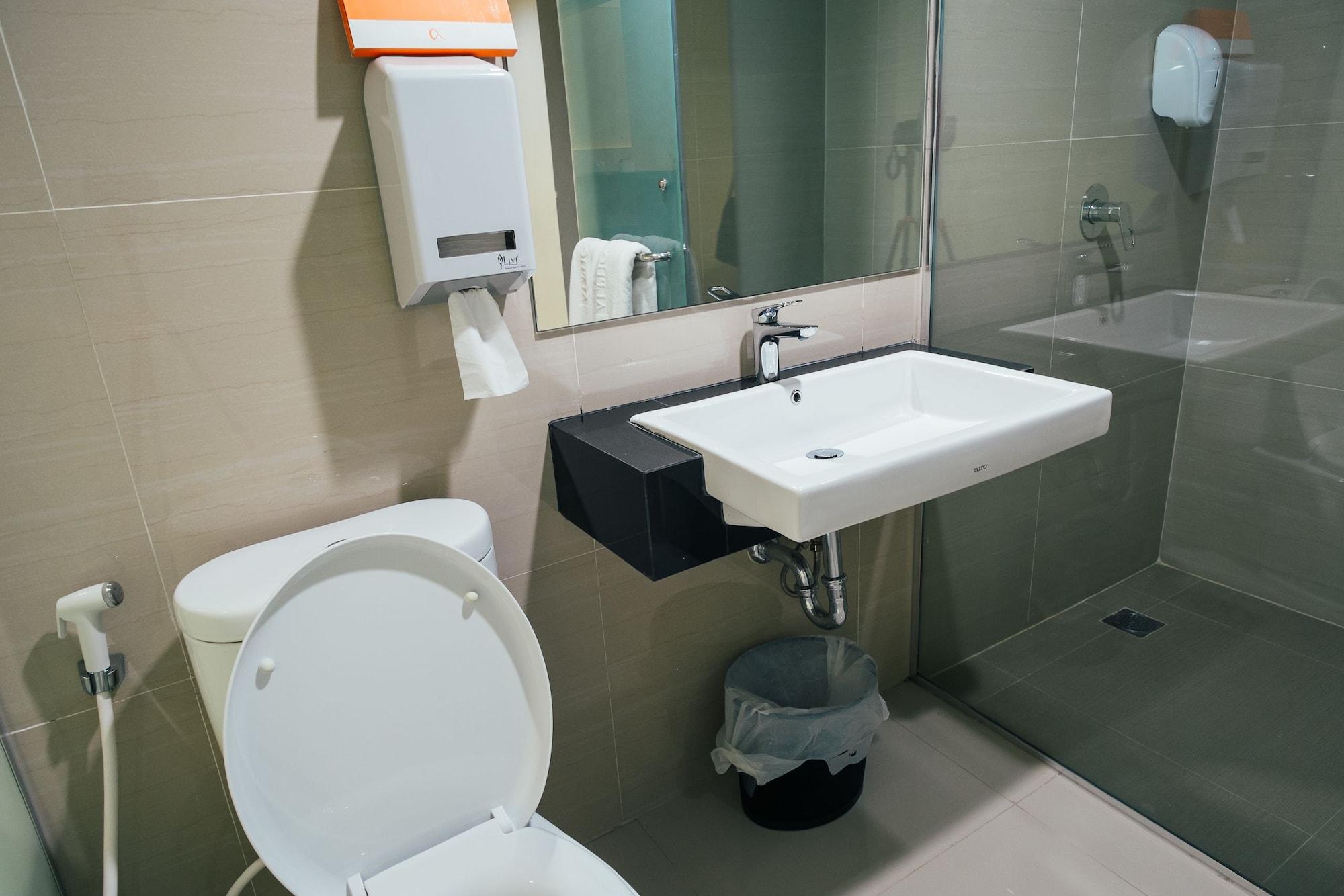 Alpha Hotel פקאנבארו מראה חיצוני תמונה