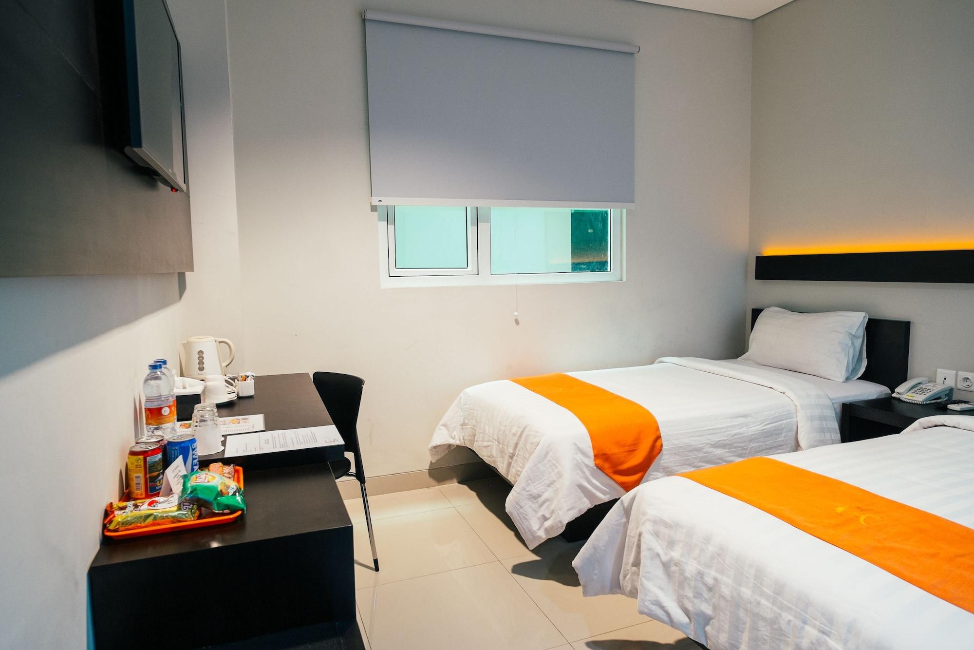 Alpha Hotel פקאנבארו מראה חיצוני תמונה