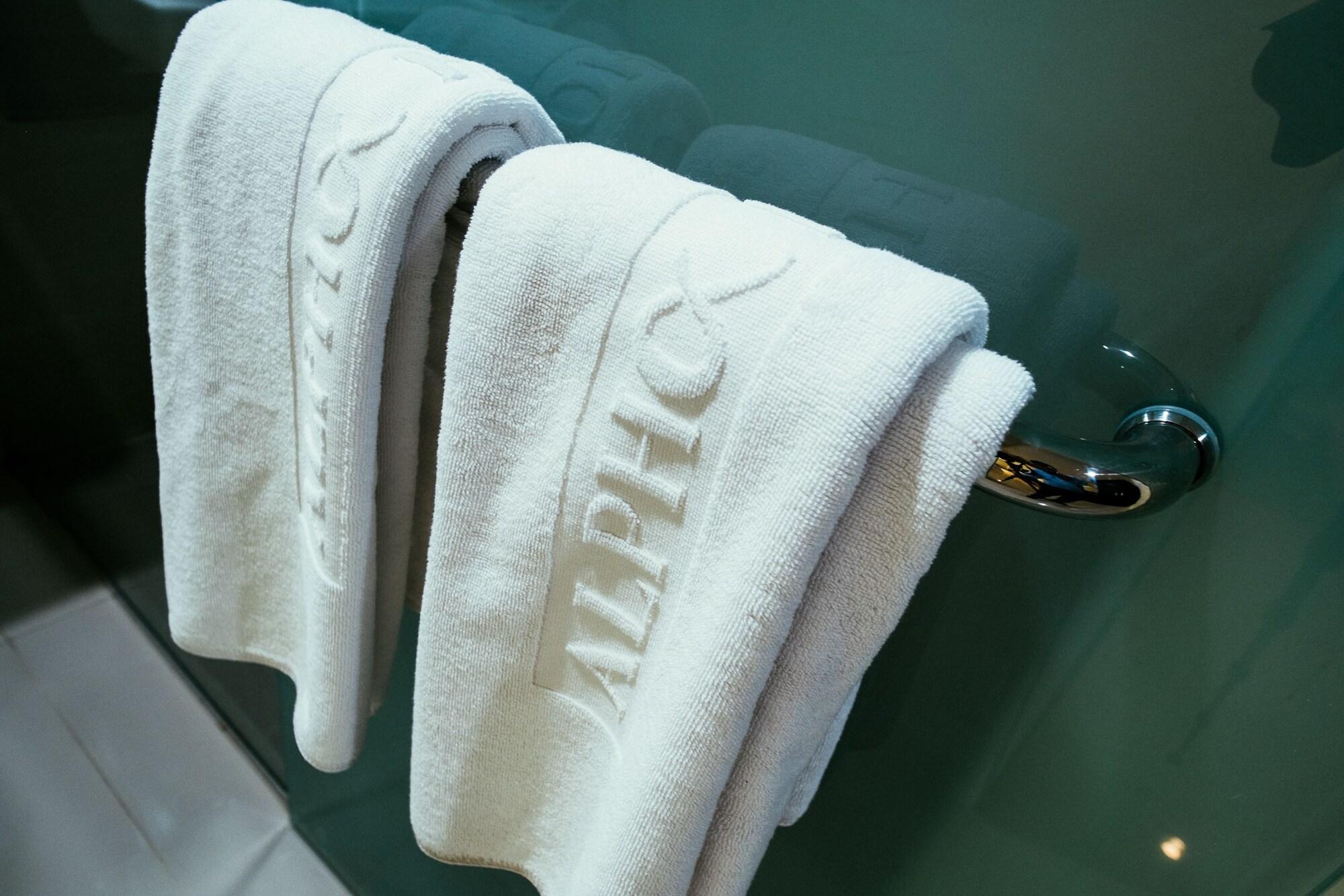 Alpha Hotel פקאנבארו מראה חיצוני תמונה