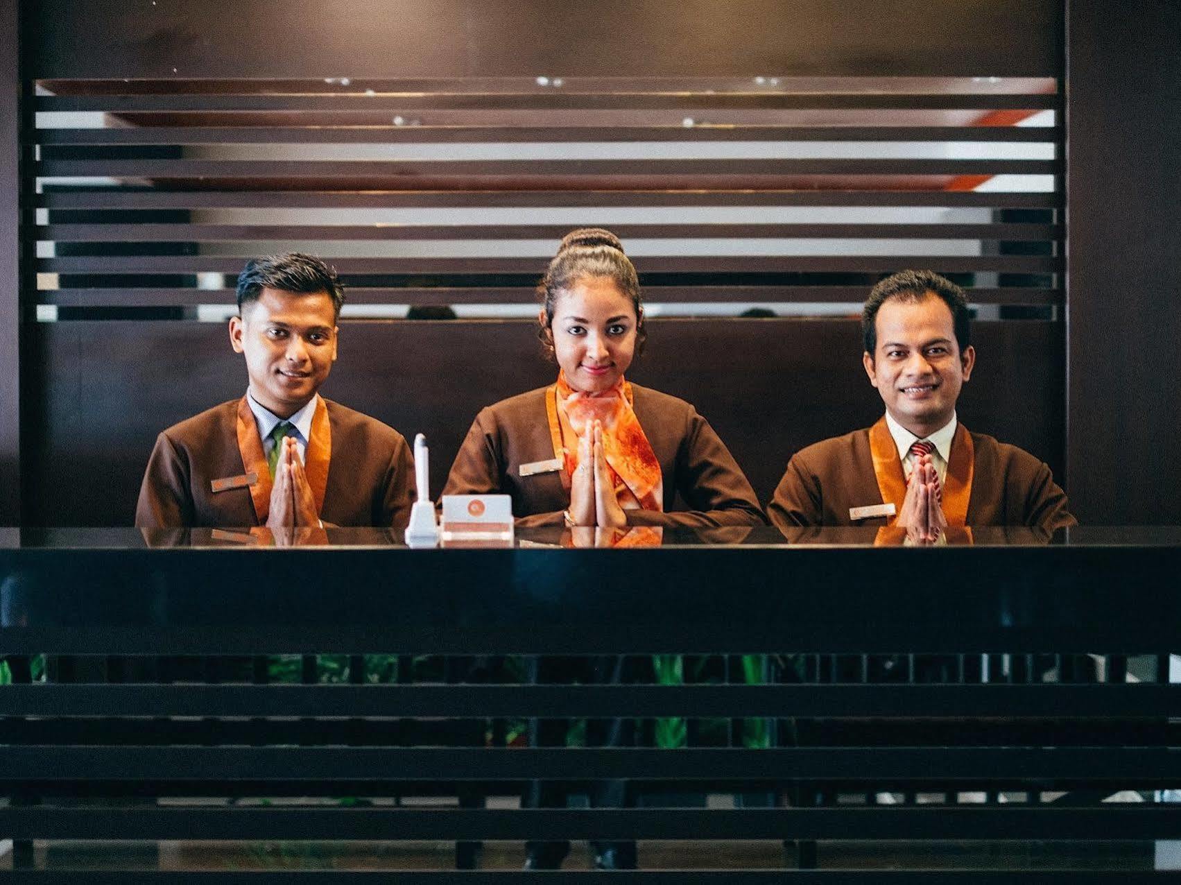 Alpha Hotel פקאנבארו מראה חיצוני תמונה